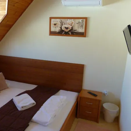 Horizont Nyaralohaz Vonyarcvashegy