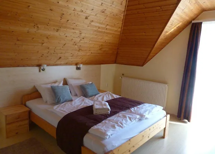 Horizont Nyaralohaz * Vonyarcvashegy