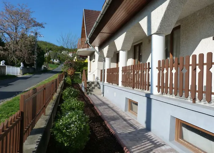 Ferienhaus Horizont Nyaralohaz Vonyarcvashegy